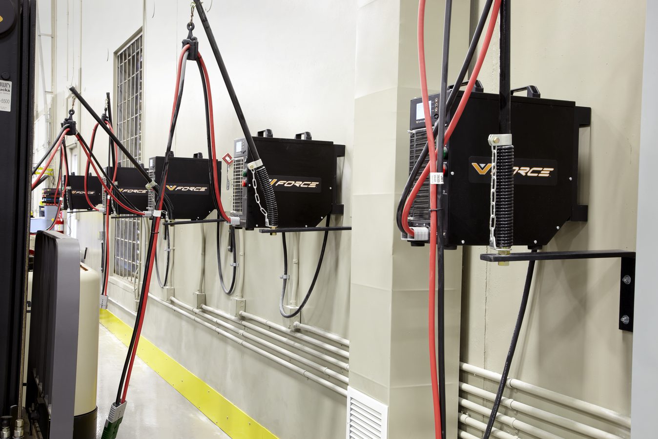 Battery & Charger Options NorthWest Handling Systems