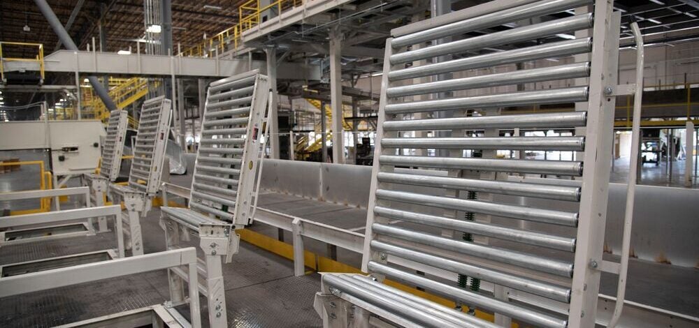 Conveyor safety gates